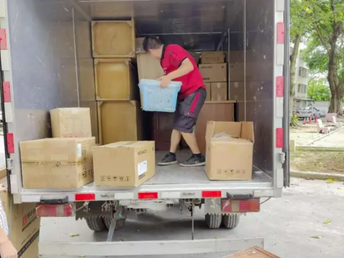 北京搬家 一场现代都市人的迁徙与成长